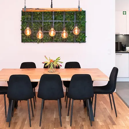 Keyhosting Zentral Parkplatz * Aschaffenburg