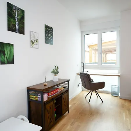 Keyhosting Zentral Parkplatz *